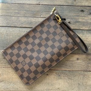 Louis Vuitton Neverfull Clutch Bag